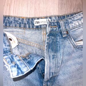 Zara woman’s size 6 wide leg jeans button up preloved trending